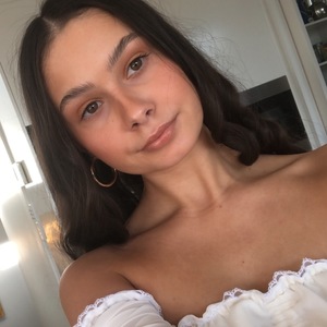 Madeleine profile photo