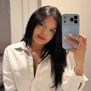 Laura profile photo
