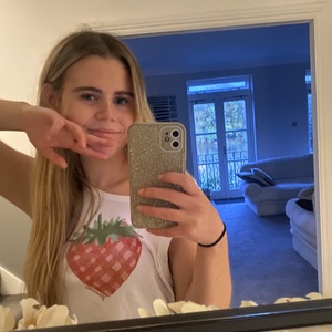 Claudia profile photo