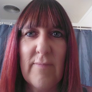 Julie profile photo