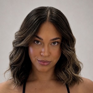 Tia profile photo