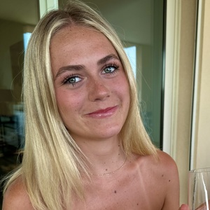 Josie profile photo